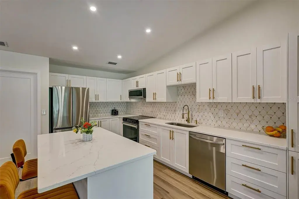 Property for sale at 3925 OAKHURST BOULEVARD, SARASOTA, FL, 34233
