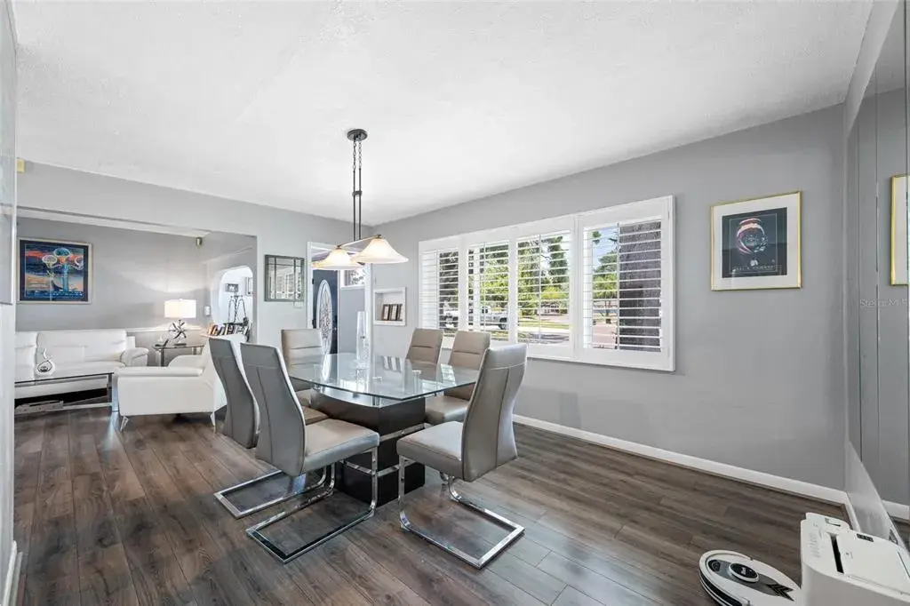 Open concept- Combined Dining/Living room