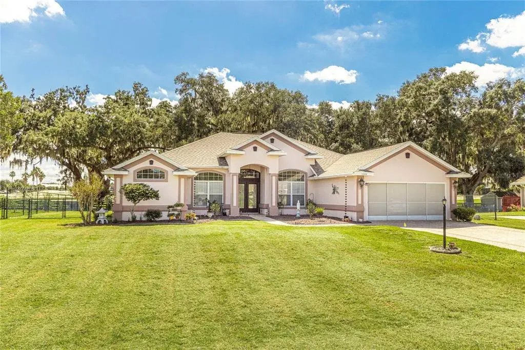 Front view of home