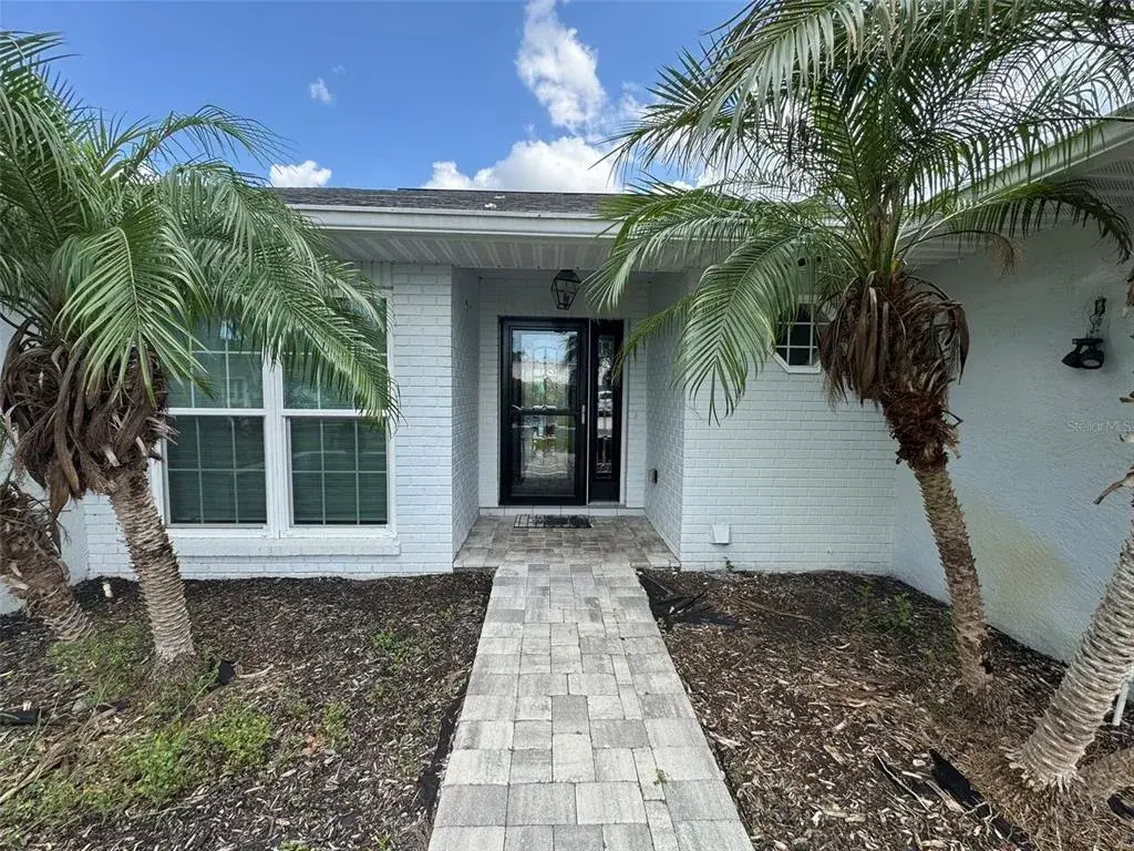 Property for sale at 1009 INDIAN HILLS COURT, VENICE, FL, 34293