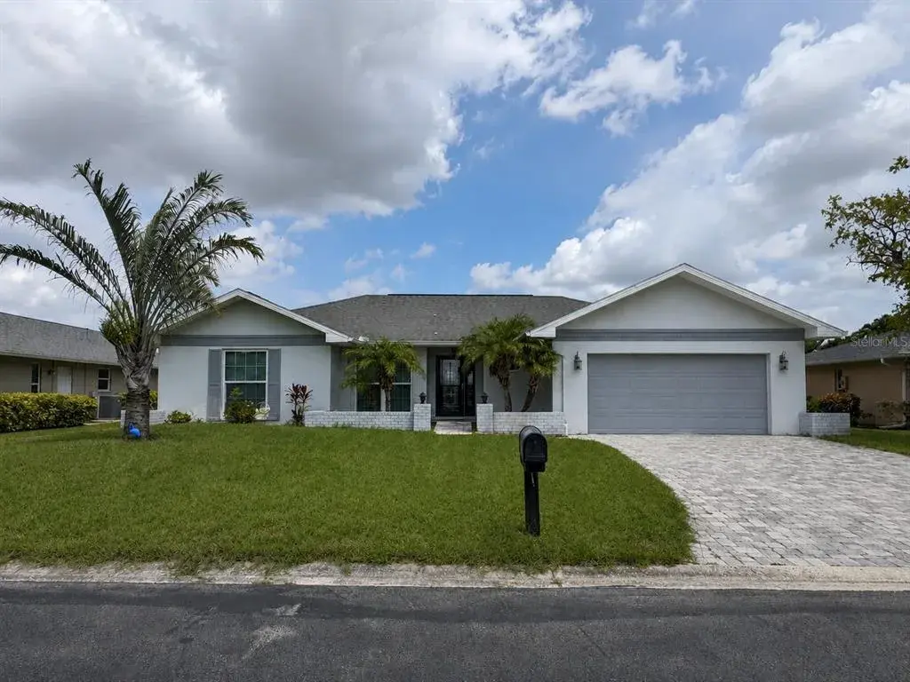 Property for sale at 1009 INDIAN HILLS COURT, VENICE, FL, 34293