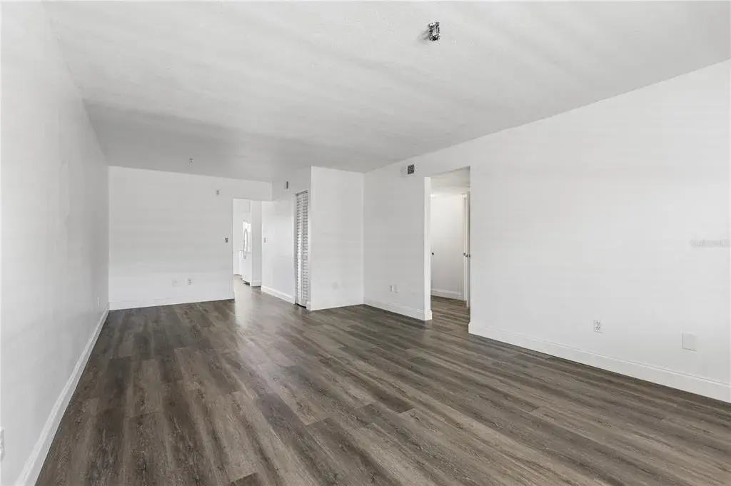 Property for sale at 5080 LOCUST STREET NE UNIT 322, ST PETERSBURG, FL, 33703