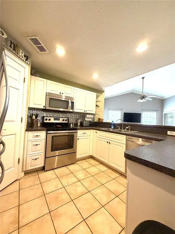 Property for sale at 902 E TOMLIN STREET, PLANT CITY, FL, 33563