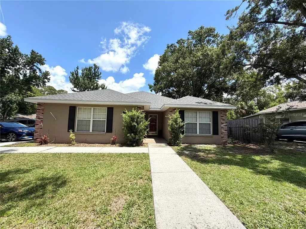 Property for sale at 902 E TOMLIN STREET, PLANT CITY, FL, 33563