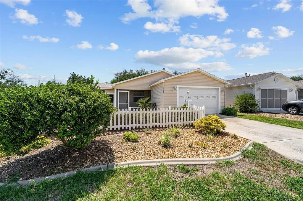 Property for sale at 17300 SE 93RD HEYWARD AVENUE, THE VILLAGES, FL, 32162