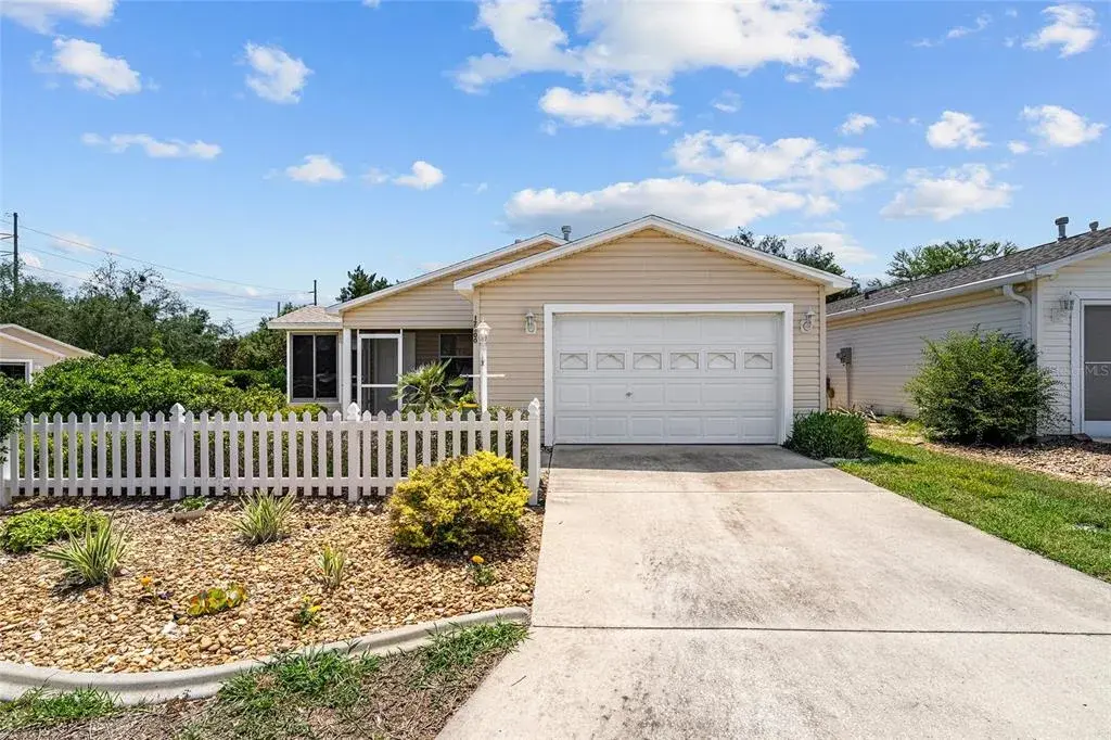 Property for sale at 17300 SE 93RD HEYWARD AVENUE, THE VILLAGES, FL, 32162