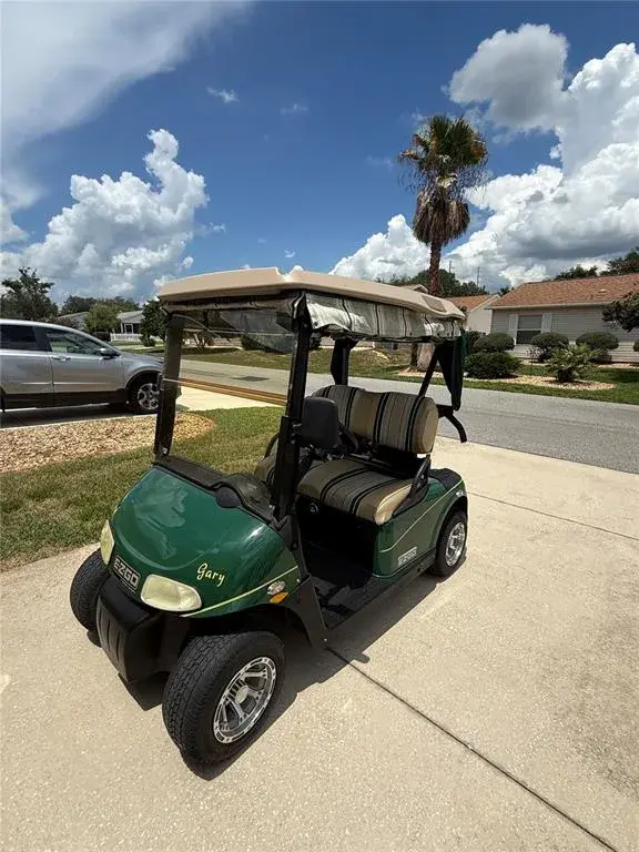 Property for sale at 17300 SE 93RD HEYWARD AVENUE, THE VILLAGES, FL, 32162