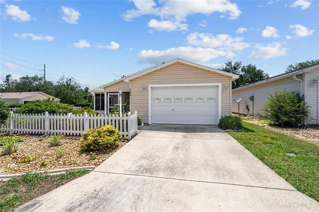 Property for sale at 17300 SE 93RD HEYWARD AVENUE, THE VILLAGES, FL, 32162
