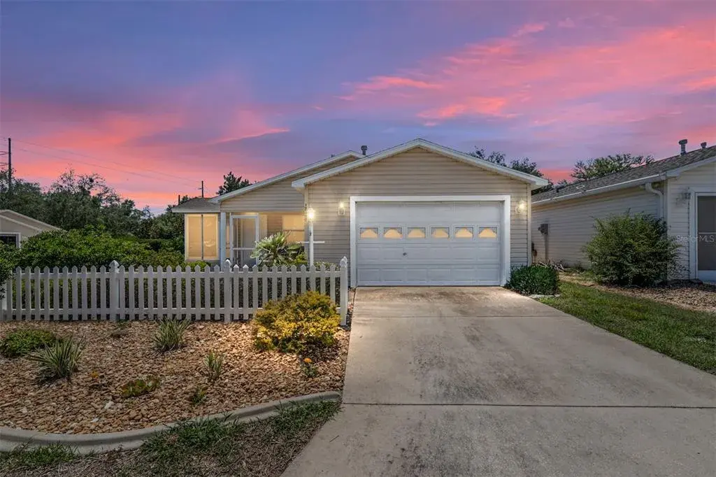 Property for sale at 17300 SE 93RD HEYWARD AVENUE, THE VILLAGES, FL, 32162
