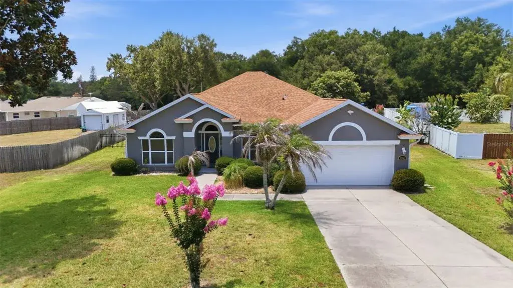 Property for sale at 36723 SUNDANCE DRIVE, GRAND ISLAND, FL, 32735