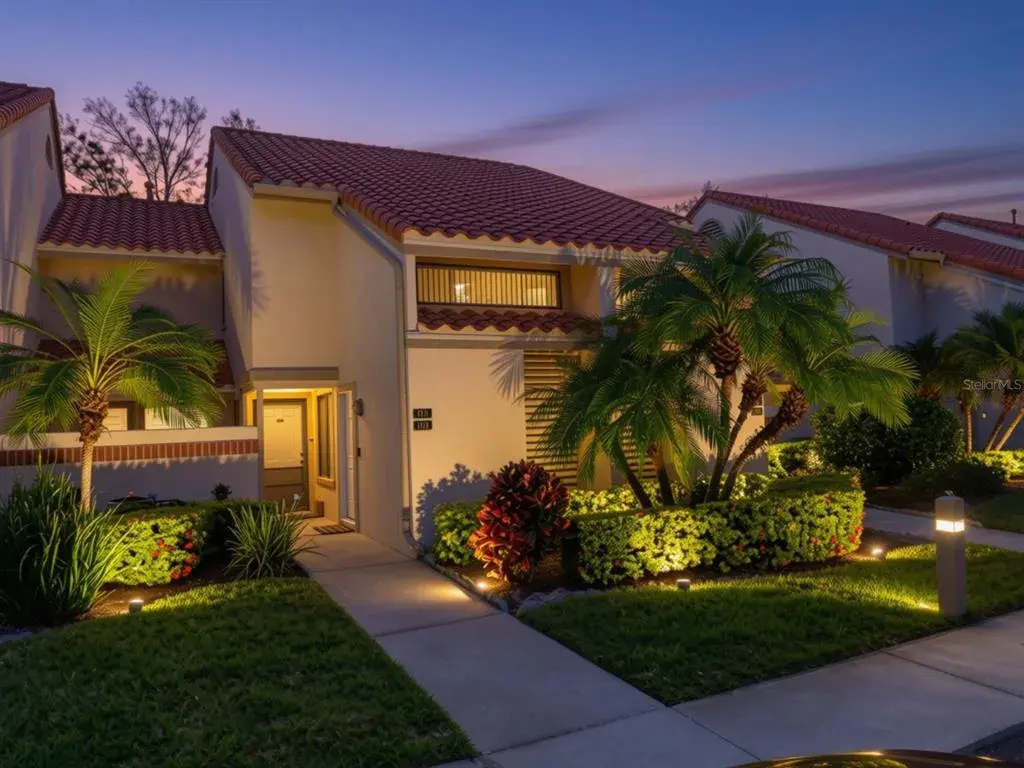 Property for sale at 1711 GARDEN LAKE DRIVE UNIT 1711, WINTER HAVEN, FL, 33884