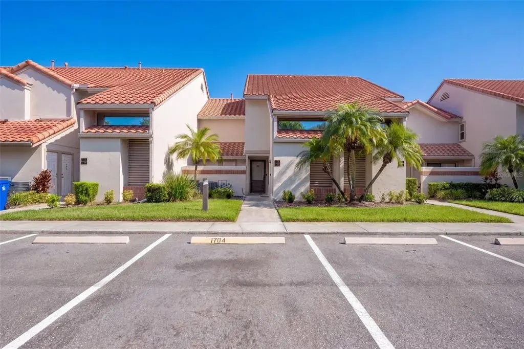 Property for sale at 1711 GARDEN LAKE DRIVE UNIT 1711, WINTER HAVEN, FL, 33884
