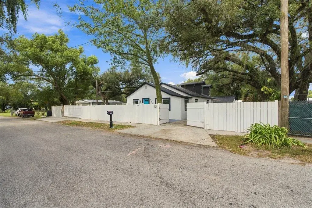 Property for sale at 812 E ORANGE AVENUE S, TAMPA, FL, 33613