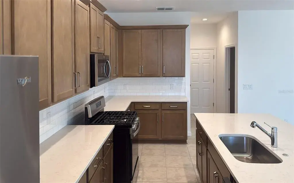 Property for sale at 6863 SPANISH IMPERIAL STREET, HOWEY IN THE HILLS, FL, 34737