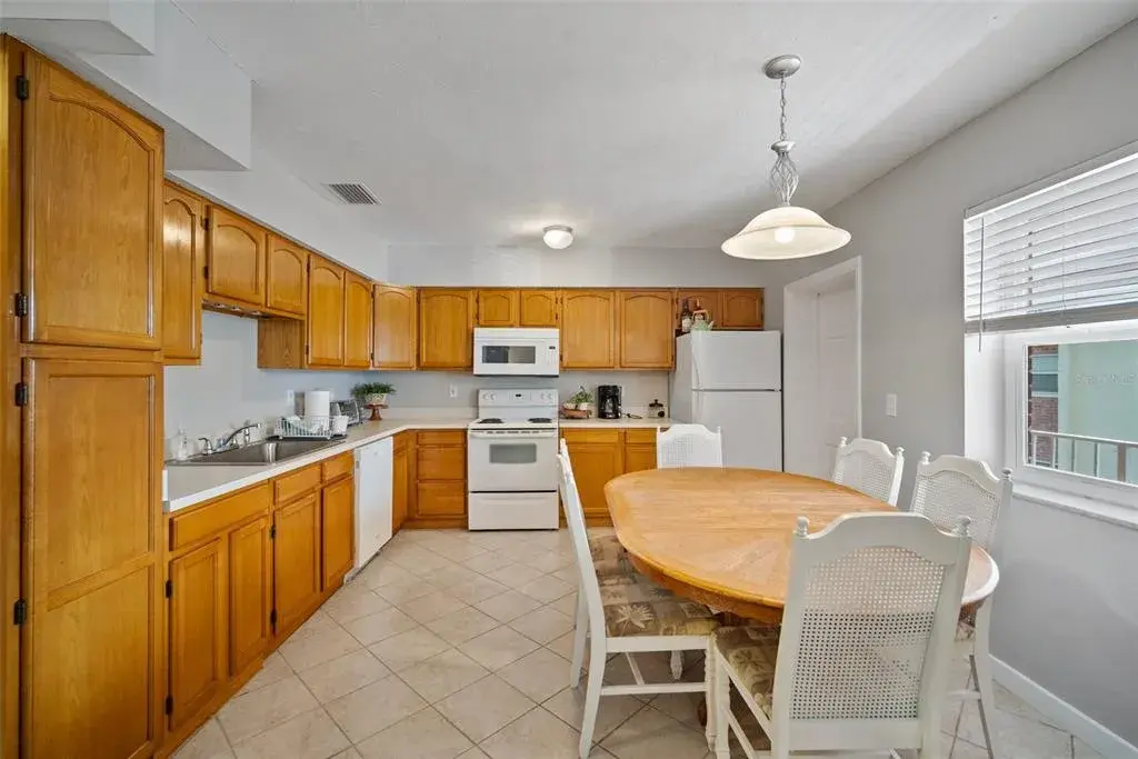 Property for sale at 380 BASE AVENUE E UNIT 202, VENICE, FL, 34285