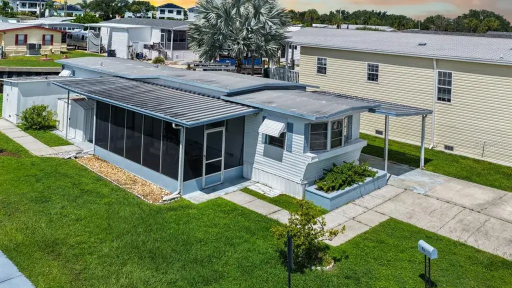 Property for sale at 116 W SAINT JOHNS WAY, APOLLO BEACH, FL, 33572