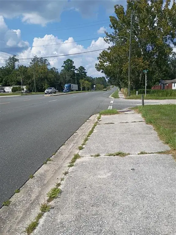 North bound view on US Highway 301