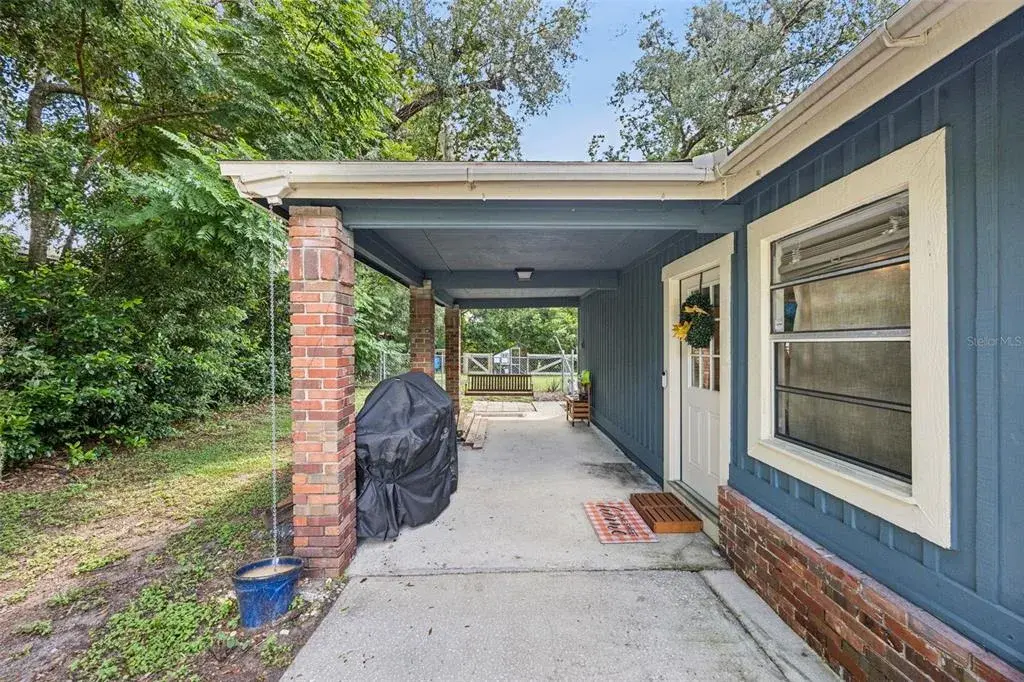 Carport