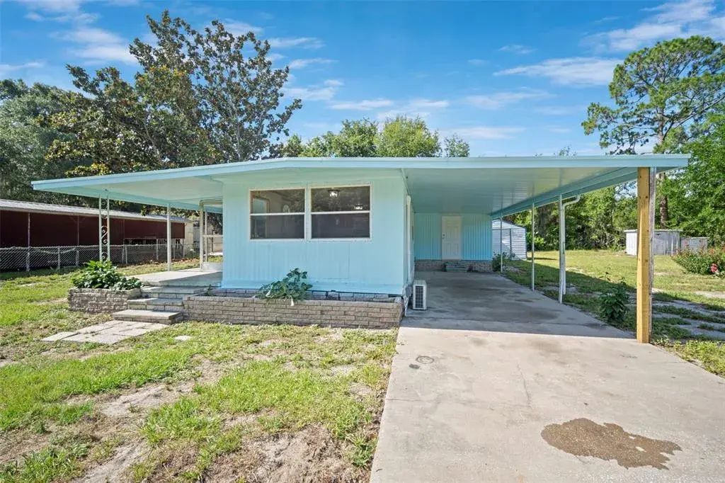 Property for sale at 1389 NW 7TH LANE, LAKE PANASOFFKEE, FL, 33538
