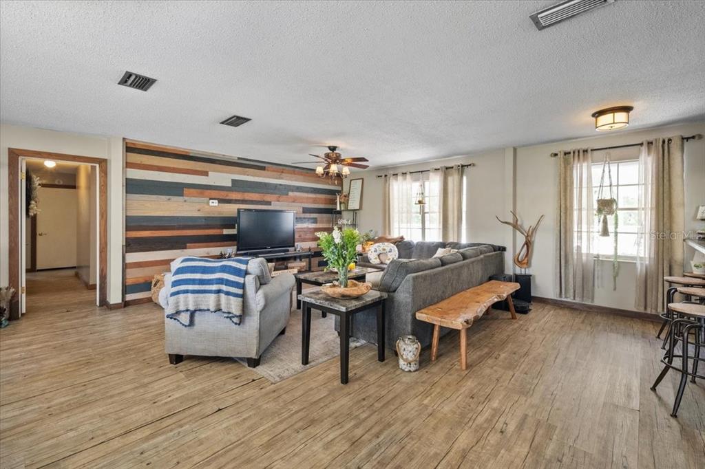 Property for sale at 7422 S COUNTY ROAD 231, LAKE BUTLER, FL, 32054