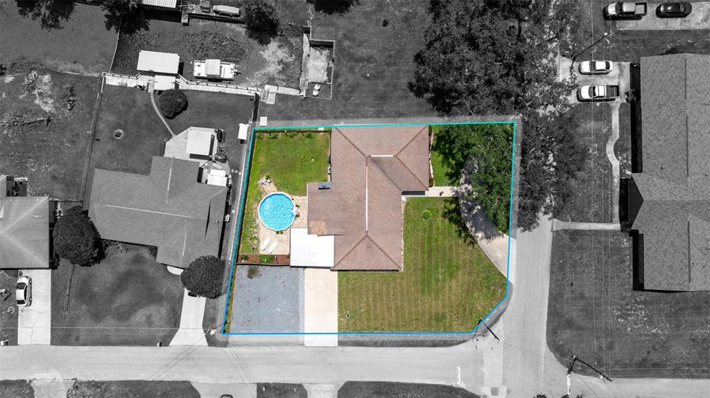 Property for sale at 1351 CR 482N, LAKE PANASOFFKEE, FL, 33538