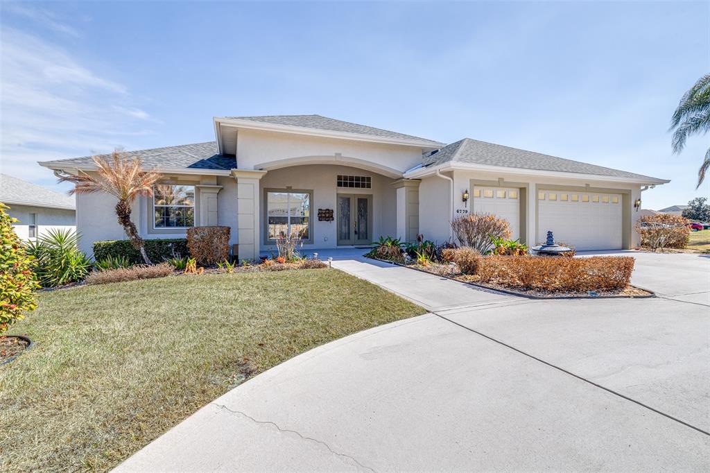 Property for sale at 6779 HUNTINGTON HILLS BOULEVARD, LAKELAND, FL, 33810