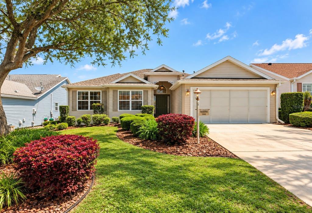 Welcome Home to this Hawthorne Floor Plan