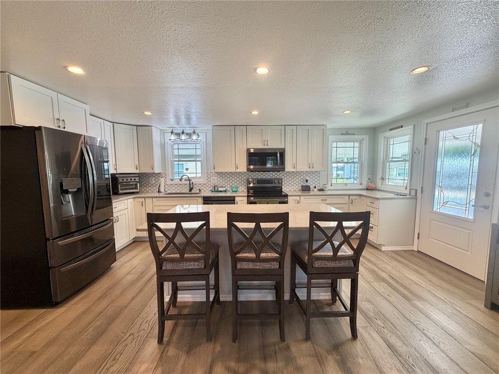 Property for sale at 121 TAMARISK WAY, LEESBURG, FL, 34748