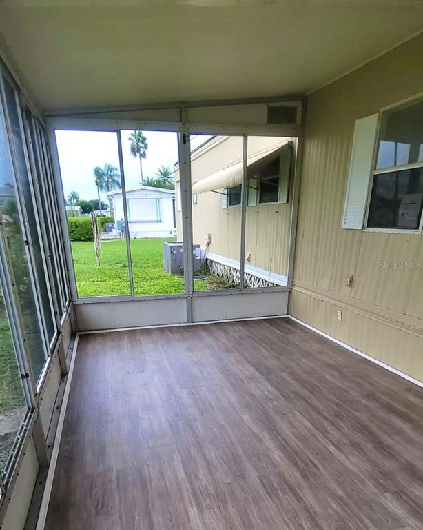 Large Lanai