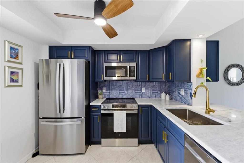 Property for sale at 2621 COVE CAY DRIVE UNIT 302, CLEARWATER, FL, 33760