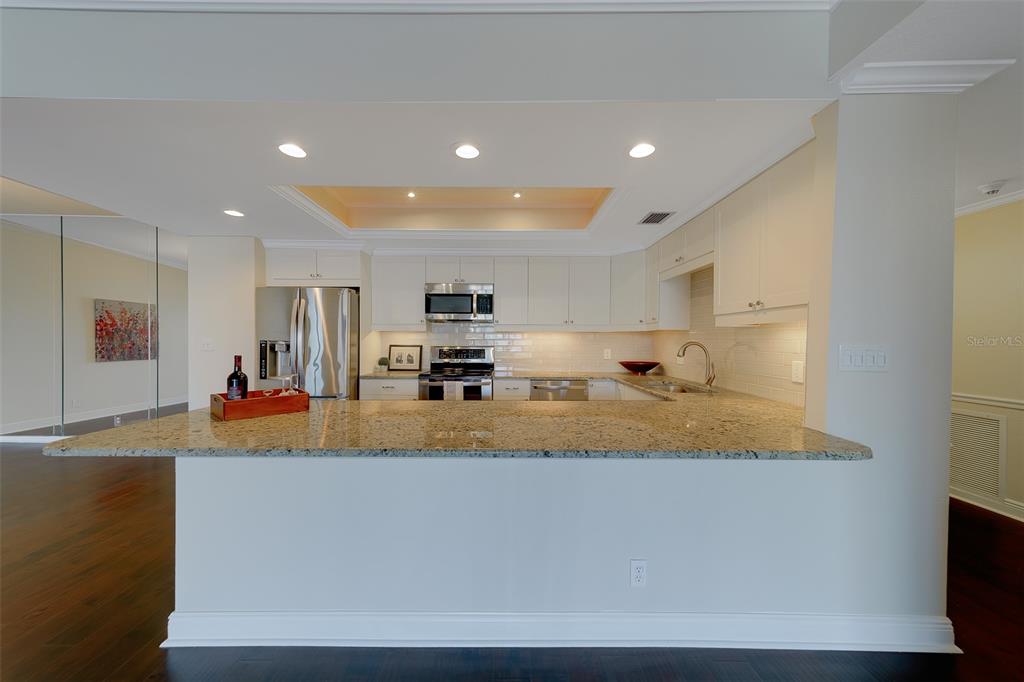 Property for sale at 8 BELLEVIEW BOULEVARD UNIT 308, BELLEAIR, FL, 33756