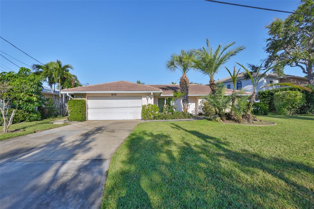 Property for sale at 410 HARBOR DRIVE N, INDIAN ROCKS BEACH, FL, 33785