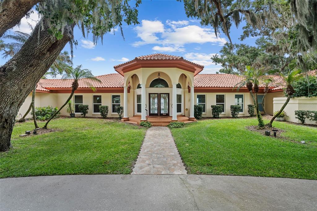 Property for sale at 1412 MOSSWOOD DR, LEESBURG, FL, 34748