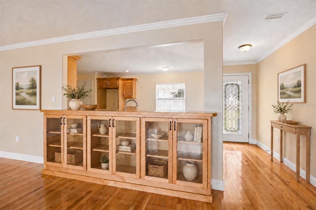 This picture is virtual stage to show you how your house could look
