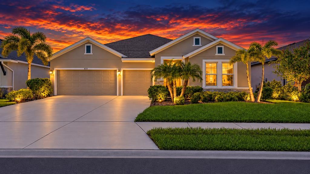 Property for sale at 8318 ABALONE LOOP, PARRISH, FL, 34219