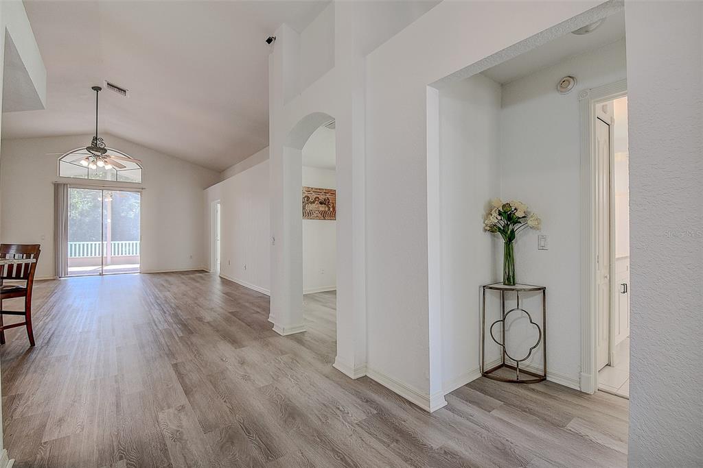 Foyer/Living room