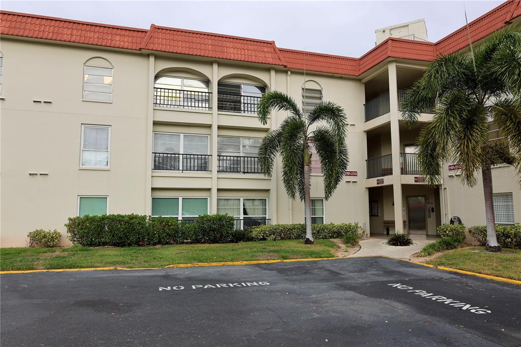 Property for sale at 2700 BAYSHORE BOULEVARD UNIT 2105, DUNEDIN, FL, 34698