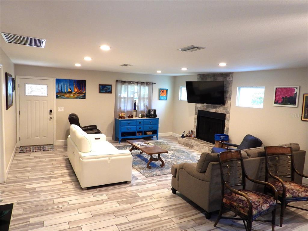 Property for sale at 7800 COUNTRY CLUB ROAD N, ST PETERSBURG, FL, 33710