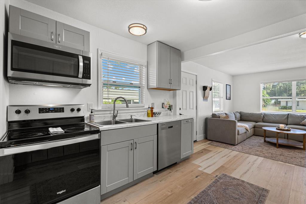 Property for sale at 204 6TH AVENUE NW, RUSKIN, FL, 33570