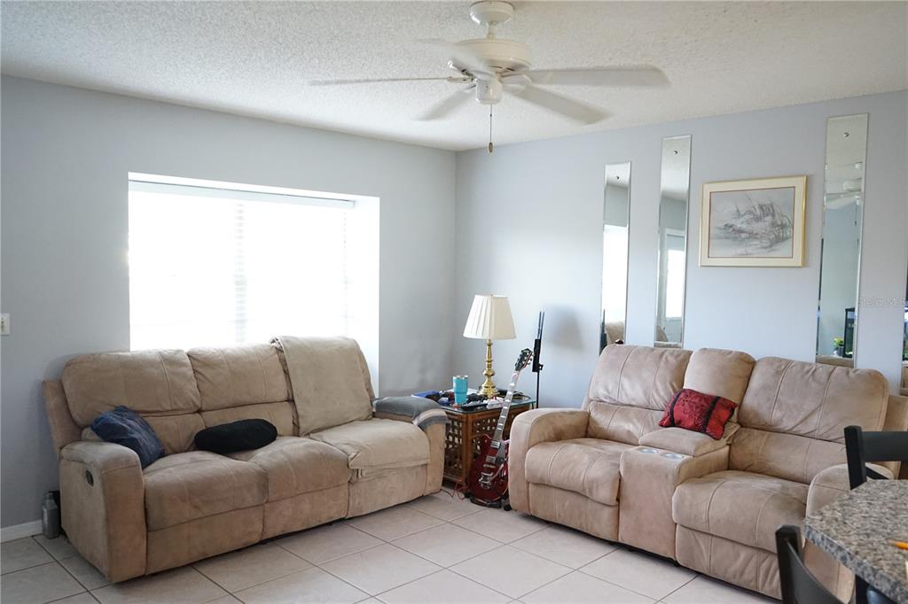 Property for sale at 424 LAKE POINT COURT UNIT 5A, SUN CITY CENTER, FL, 33573