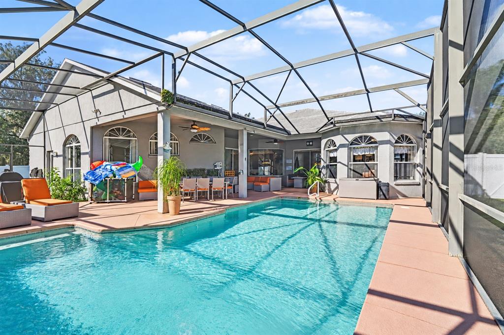 Property for sale at 1325 TALL MAPLE LOOP, OVIEDO, FL, 32765