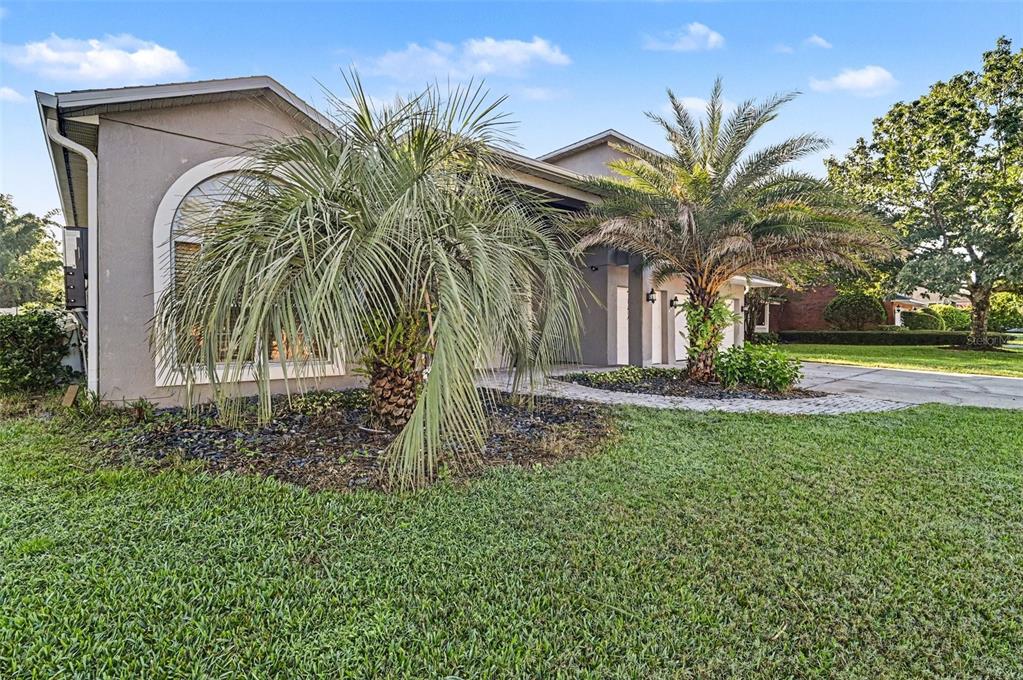 Property for sale at 1325 TALL MAPLE LOOP, OVIEDO, FL, 32765