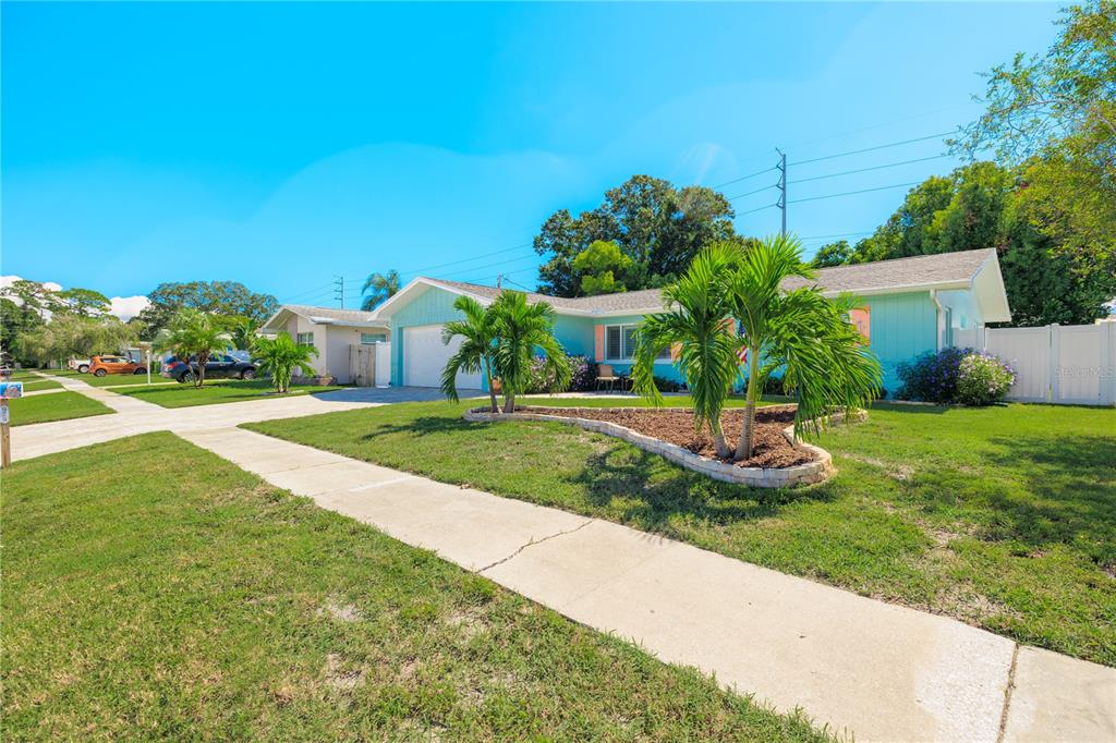 Property for sale at 929 SANTA MONICA DRIVE, DUNEDIN, FL, 34698