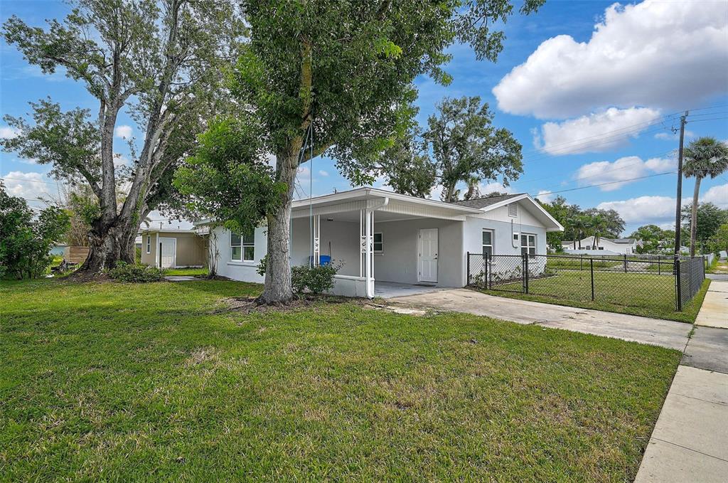 Large Side Yard
