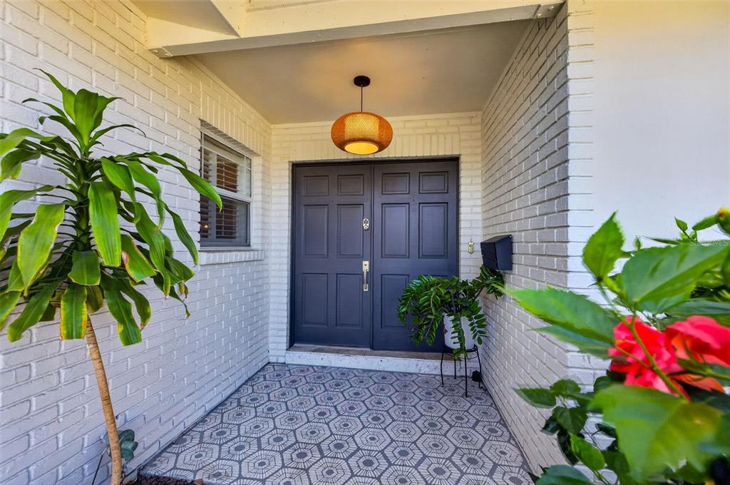 Property for sale at 8450 FLAGSTONE DRIVE, TAMPA, FL, 33615