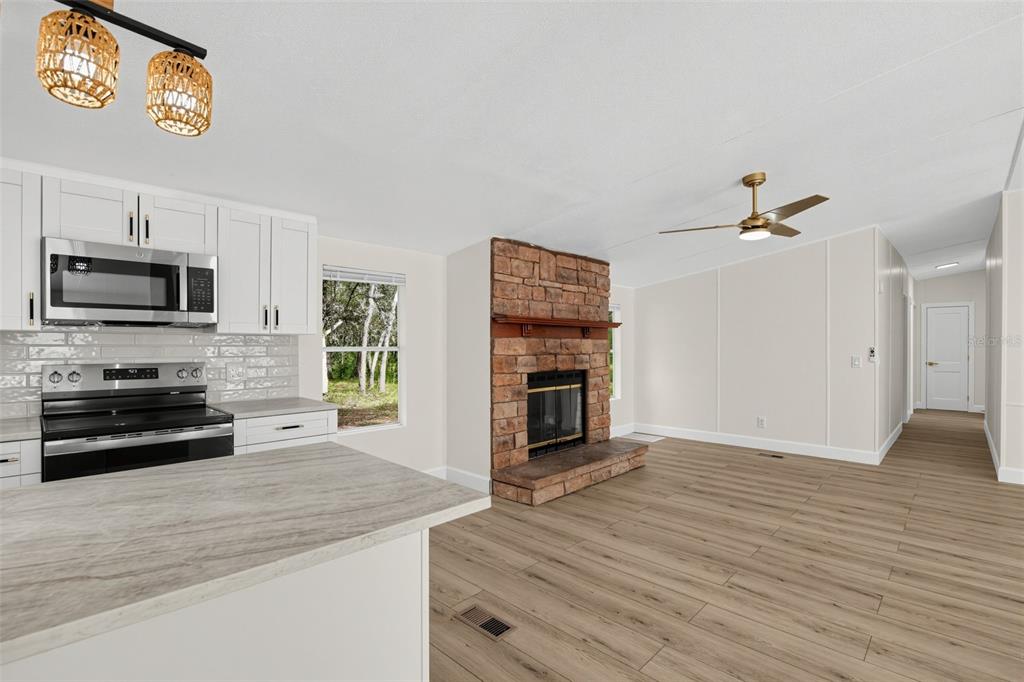 Property for sale at 124 HOUR GLASS CIRCLE, HAWTHORNE, FL, 32640