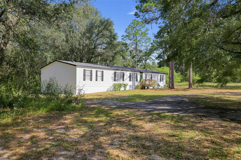 Property for sale at 124 HOUR GLASS CIRCLE, HAWTHORNE, FL, 32640