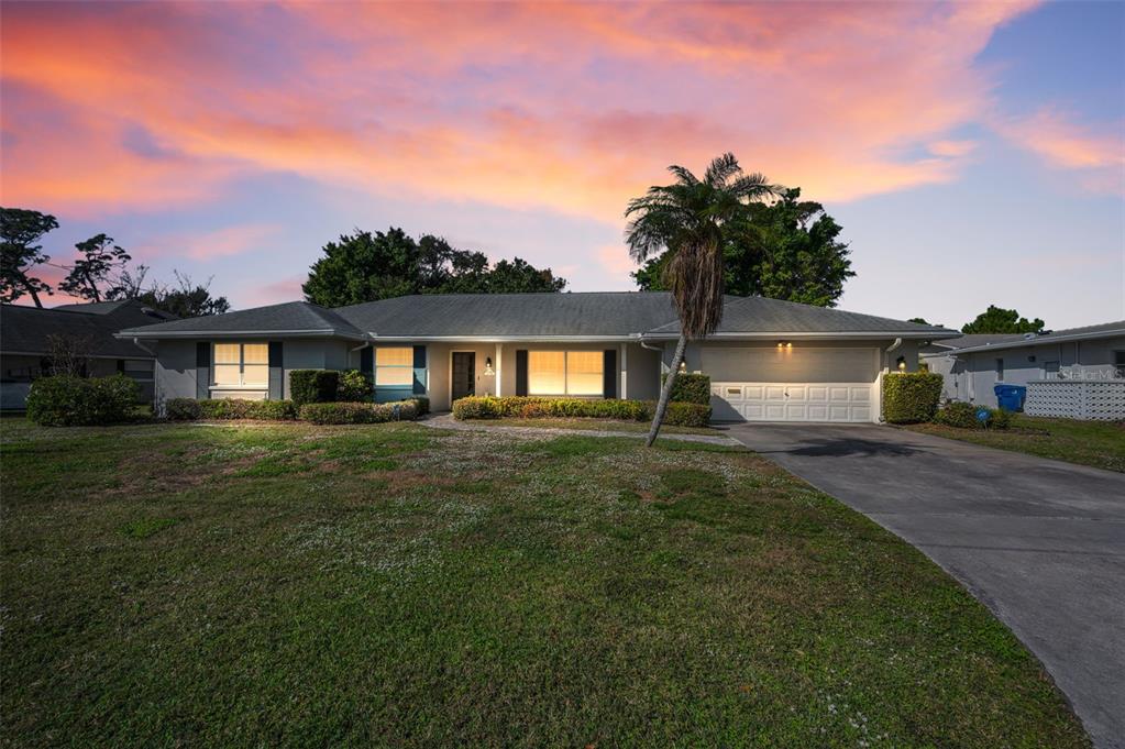 Property for sale at 4 HIBISCUS ROAD, BELLEAIR, FL, 33756