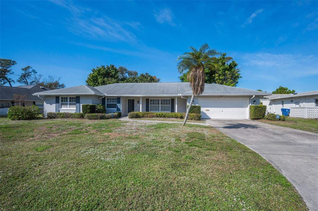 Property for sale at 4 HIBISCUS ROAD, BELLEAIR, FL, 33756