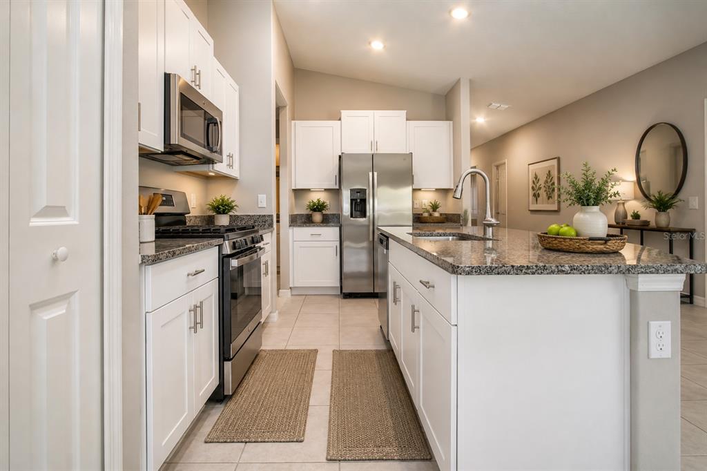 Property for sale at 9437 LEMON DROP LOOP, SUN CITY CENTER, FL, 33573
